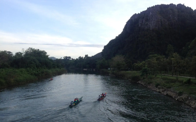 Happy Riverview Hotel