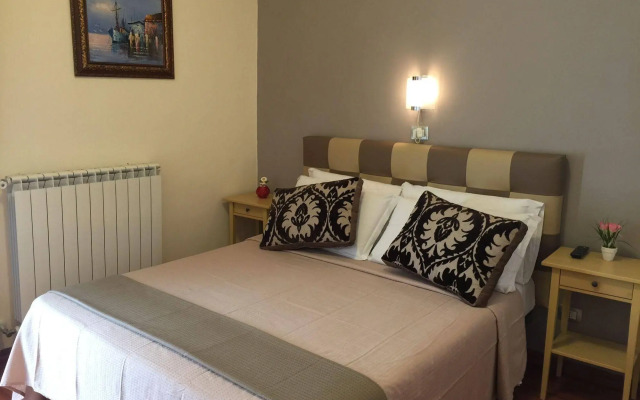 Hostel H24