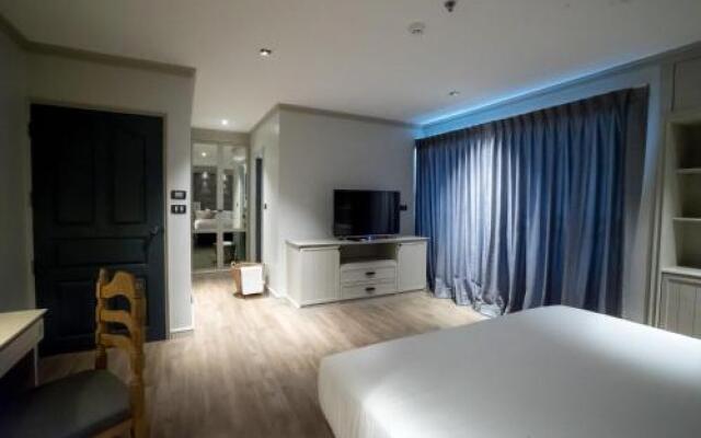 Thea, Executive Suite Serviced Apartment in Ekamai