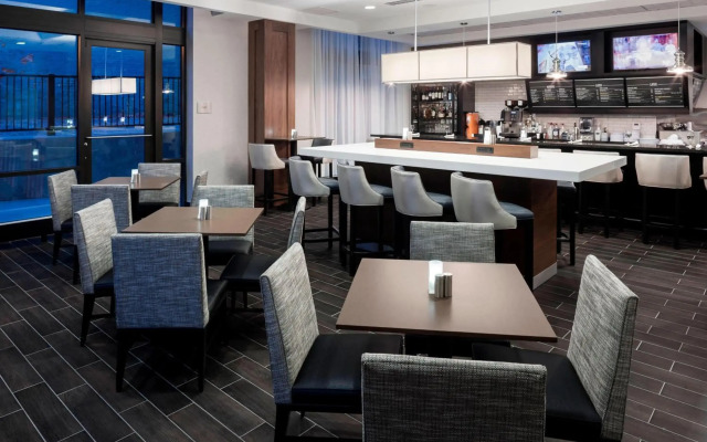 Courtyard by Marriott Richmond Downtown