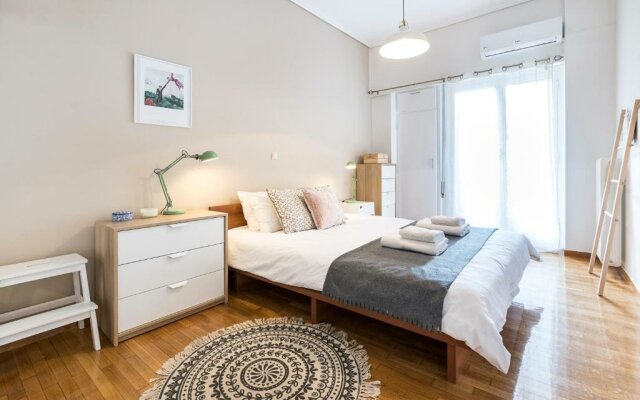 1 KM from The Acropolis 1 Bedroom Apt Netflix And Washing Machine