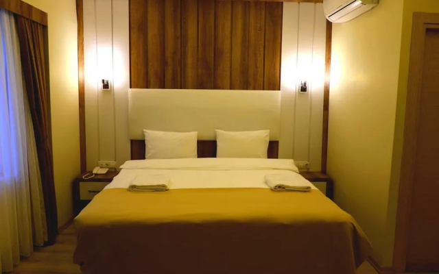 Line Suite Hotel