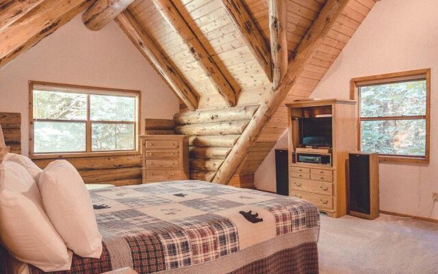 Bear Den Log Cabin