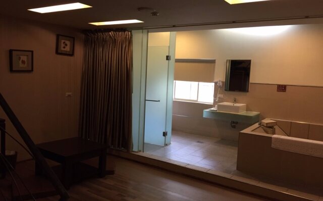 Hefong Deyang Hotspring Hotel