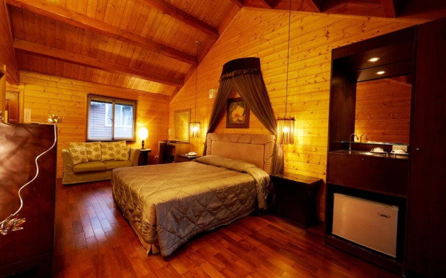 New Era Art Resort and Spa