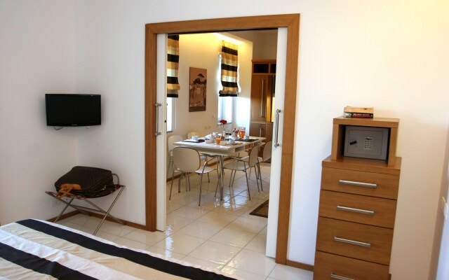 Rota Suites