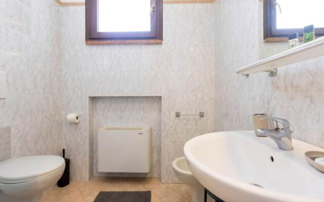 Cloistered Apartment in Sirmione near Lake