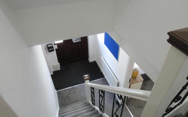 The Cambridge Suites -Tas Accommodations