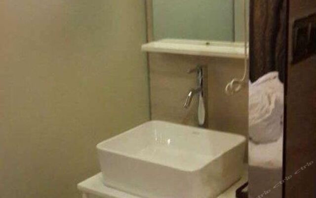 Atour Hotel Central Plaza Shangrao