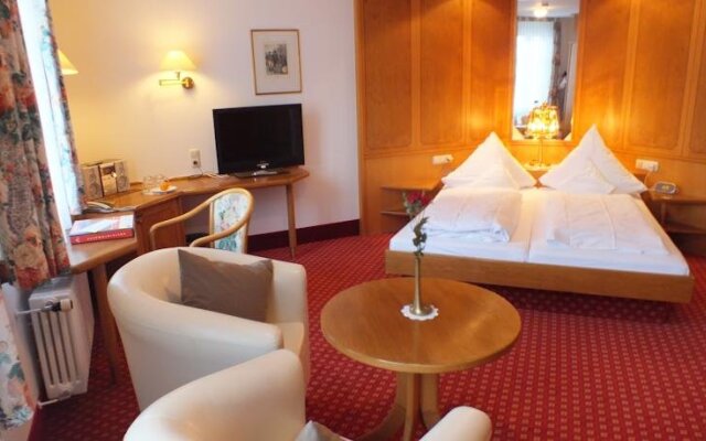 Hotel-Gasthof Zum Weyssen Rössle