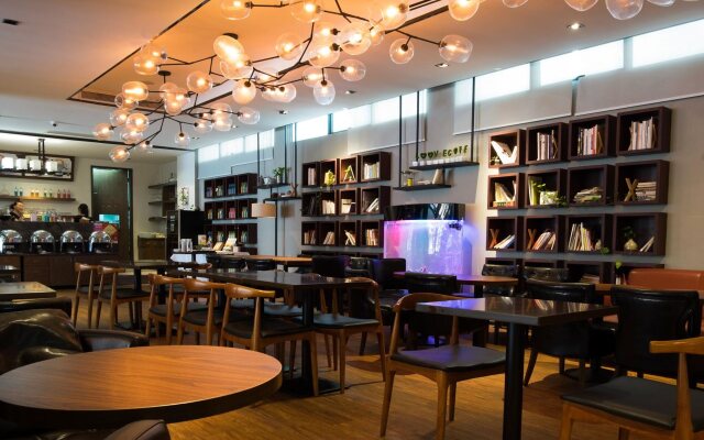 H Life Hotel