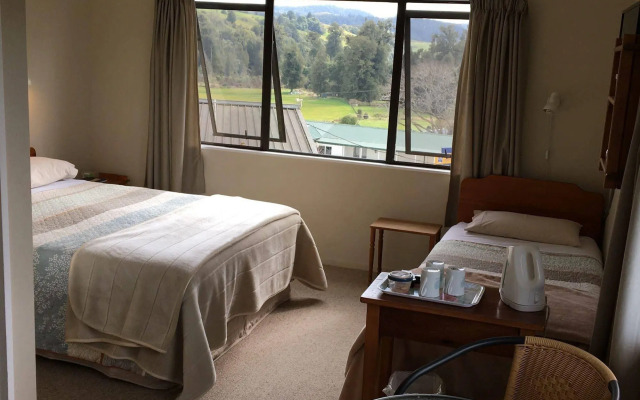 Waitomo Caves Guest Lodge