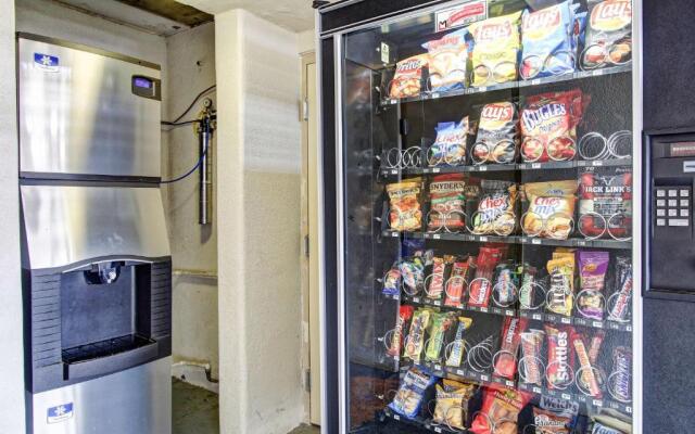 Motel 6 North Ridgeville, OH - Cleveland Intl Airport - N Ridgeville