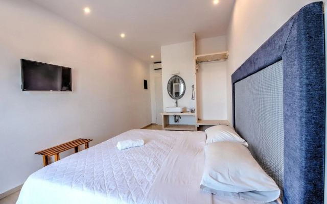 Anamar Santorini