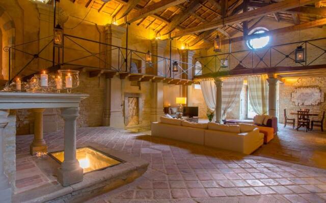 PIEVE DEL BORGO 6&2, Emma Villas