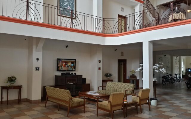 A'Rondari Hotel
