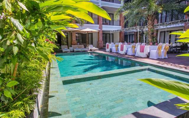 Capital O 1068 Grand Mirah Boutique Hotel