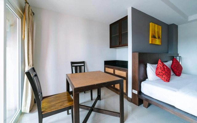 OYO 241 Ratana Hotel Sakdidet
