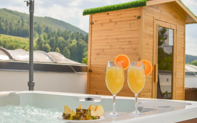 Roof Apartment ART-PE