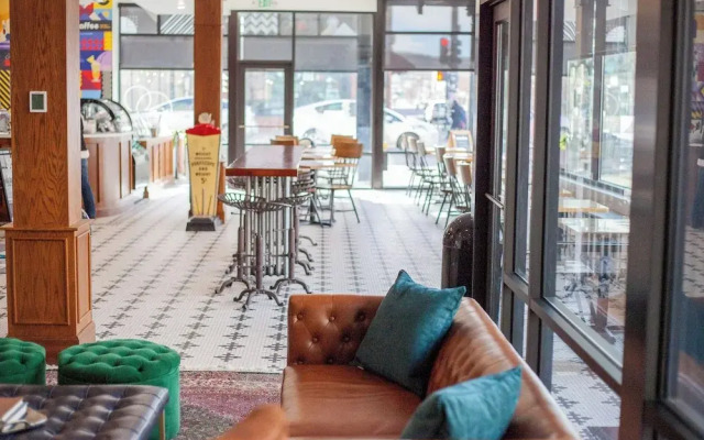 11th Avenue Hostel