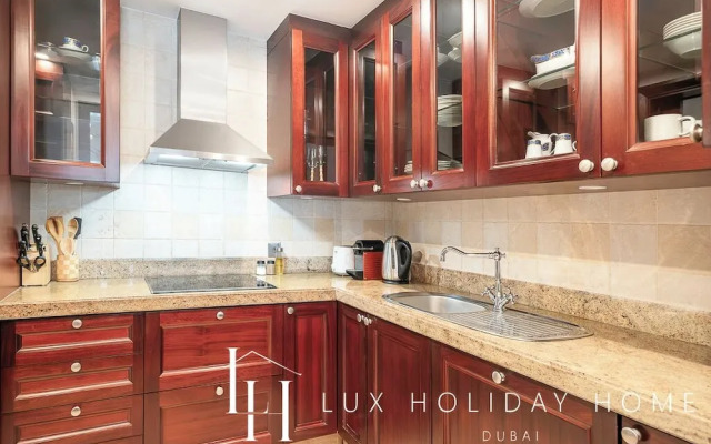 LUX Burj View Suite across Dubai Mall