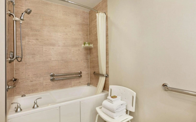 Hilton Ocean City Oceanfront Suites