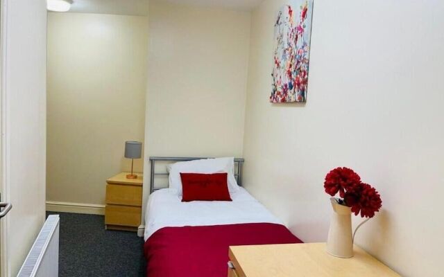 OYO Sangha House - Short Stays