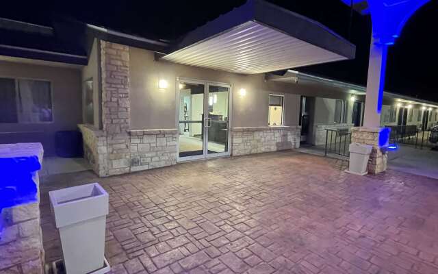 Motel 6 Junction, Texas - Llano River