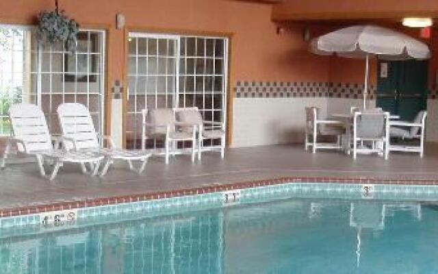 Flat Creek Inn And Suites