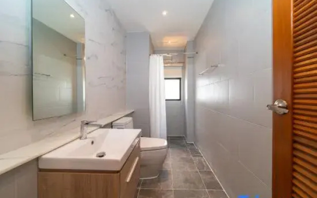 Four Bedroom Thai Single Private Pool Villa Garden