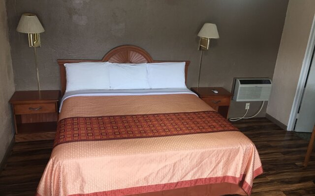 Hilltop Inn