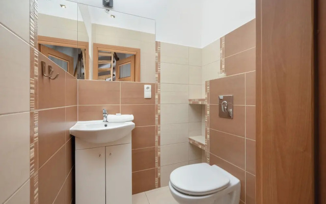 Manganowa Two-level Apartment by Renters