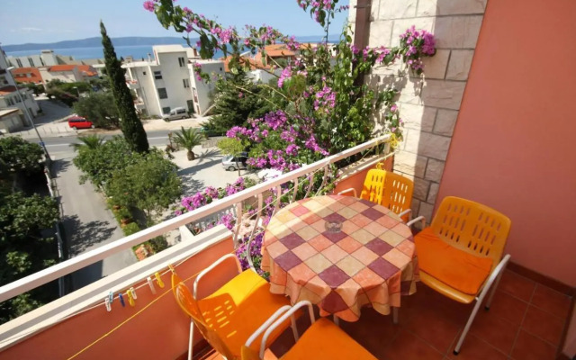 Apartments with a swimming pool Tucepi, Makarska - 6817