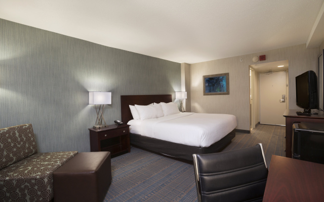 Holiday Inn Columbus Dwtn-Capitol Square by IHG