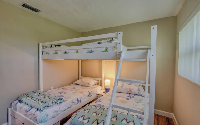 Sunny Escape-heated Pool