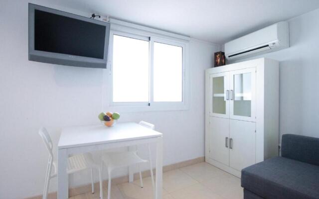 Fridays Flats Bright & Breezy