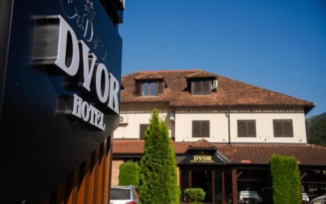 Hotel Dvor