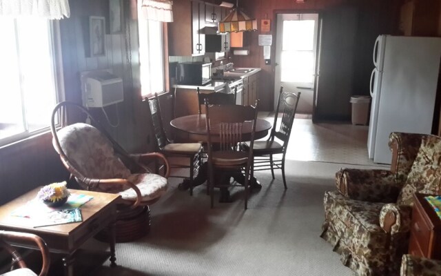 Sunset Mountain Lodge