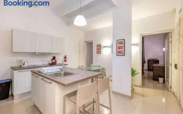 Floriana Suite-hosted by Sweetstay