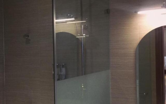 Cham Hotel & Apartment