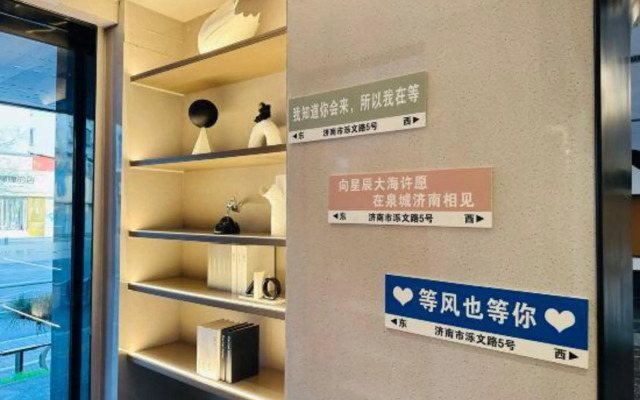 world Hotel