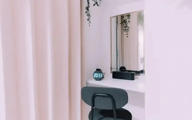Minimalist Loft 505