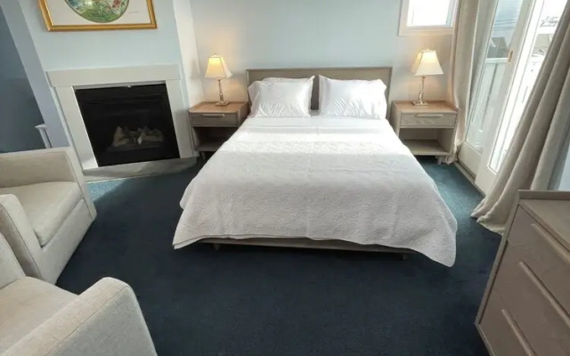Brasswood Inn