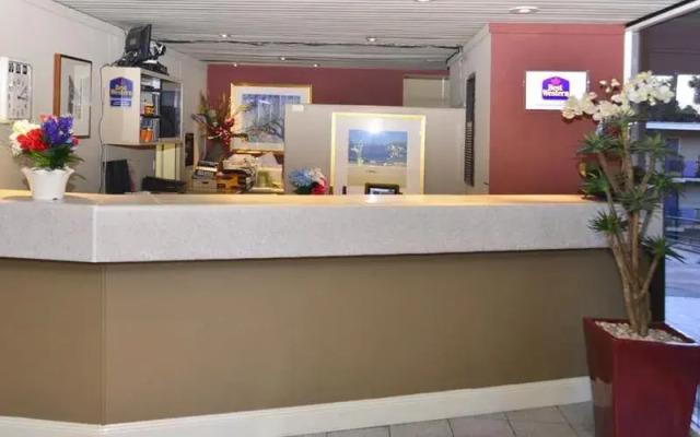 Best Western Twin Towers Inn