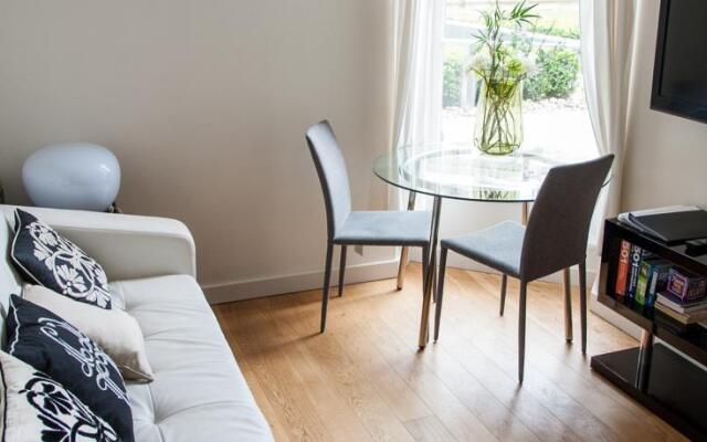 Luxury Quartermile Self Catering Apartment