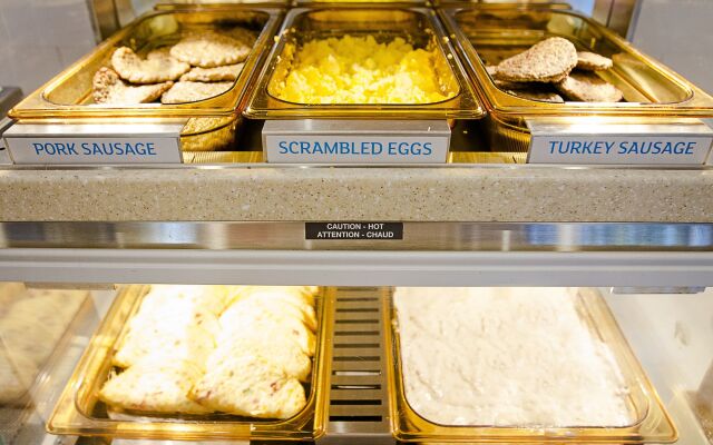 Holiday Inn Express & Suites Greenwood Mall by IHG