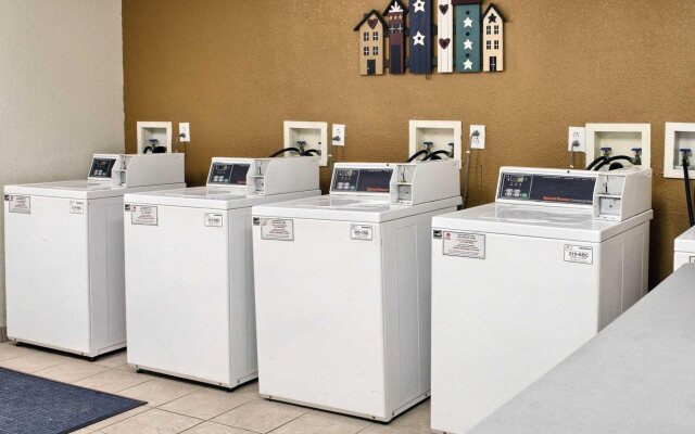 Motel 6 Richmond, VA - I-64 West