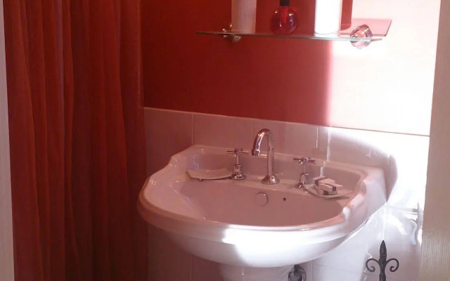 Bella Rouge Cottage