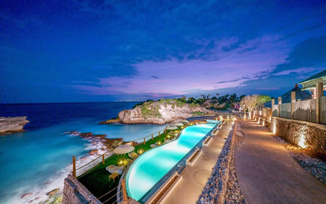 Blue Lagoon Avia Villas