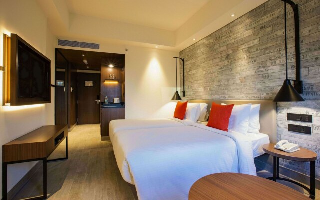 Lemon Tree Premier City Center Pune